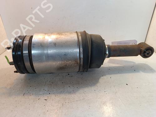 Used Left rear shock absorber Left rear shock absorber LAND ROVER RANGE ROVER III (L322) 3.6 D 4x4 (272 hp) 34325978 34325978