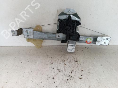 Rudehejsemekanisme Højre bagtil Rudehejsemekanisme Højre bagtil RENAULT CAPTUR I (J5_, H5_) 0.9 TCe 90 (90 hp) 34322559 34322559