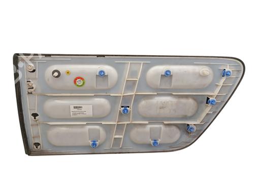 friso-da-porta-citroen-c4-cactus-2014-36472135 main image