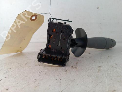 Used Steering column stalk Steering column stalk RENAULT TWINGO II (CN0_) 1.2 16V (CN04, CN0B) (75 hp) 34322148 34322148