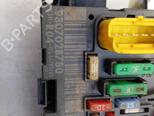 Used Fuse box Fuse box 37673466 37673466