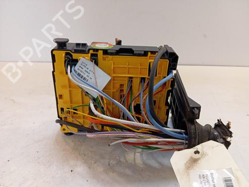 Used Fuse box Fuse box PEUGEOT 308 SW II (LC_, LJ_, LR_, LX_, L4_) 1.6 HDi / BlueHDi 115 (LCBHXM, LCBHXT) (115 hp) 34325353 34325353