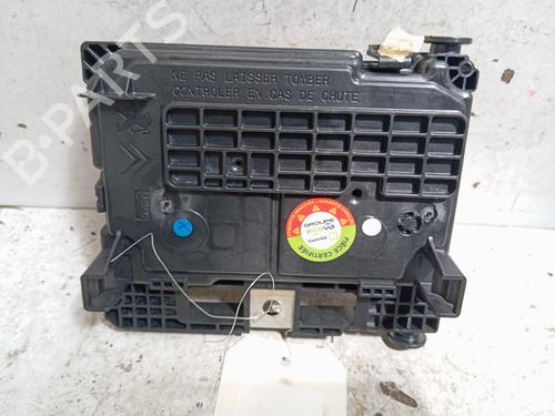 fuse-box-citroen-c3-picasso-sh_-2008-36472380 main image