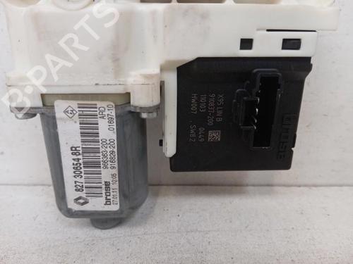 Rudehejsemekanisme Højre bagtil Rudehejsemekanisme Højre bagtil RENAULT MEGANE III Grandtour (KZ0/1) 1.5 dCi (KZ09, KZ0D, KZ1G, KZ29, KZ14, KZ1W, KZ10, KZ1F,... (110 hp) 34322207 34322207