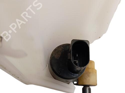 Used Windscreen washer tank Windscreen washer tank OPEL MERIVA B MPV (S10) 1.4 (75) (120 hp) 36472664 36472664