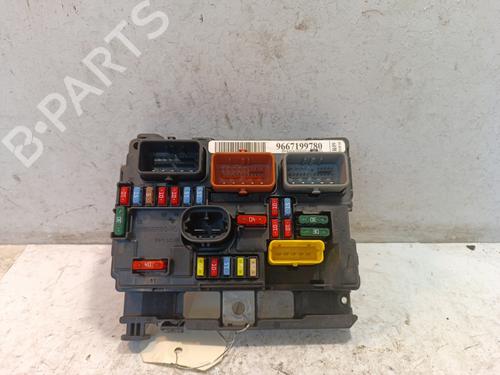 fuse-box-citroen-c3-ii-sc_-2009-34324431 main image