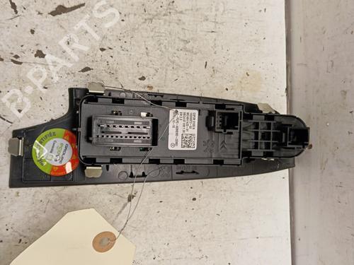 Used Left front window switch Left front window switch CITROËN C4 SPACETOURER (3D_) [2018-2026] 34326666 34326666
