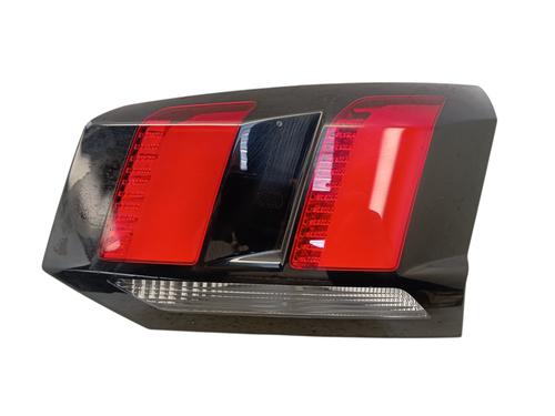 Used Right tailgate light Right tailgate light PEUGEOT 5008 II (MC_, MJ_, MR_, M4_) 1.5 BlueHDi 130 (MCYHZJ, MCYHZR, MCYHZX) (131 hp) 34329781 34329781