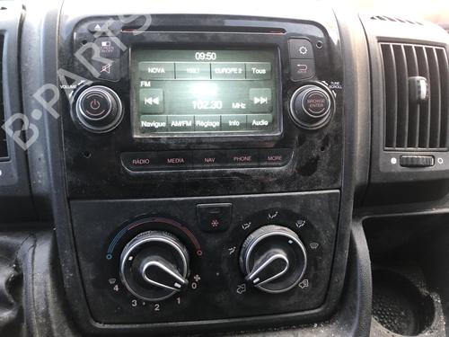 Used Display monitor Display monitor CITROËN JUMPER II Van 2.2 HDi 130 (130 hp) 34328787 34328787