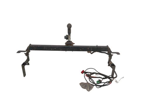 Used Tow ball/Mechanism Tow ball/Mechanism PEUGEOT 2008 I (CU_) 1.2 THP 110 / PureTech 110 (110 hp) 34329987 34329987