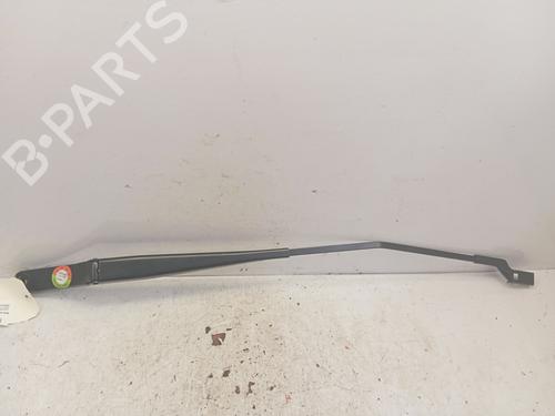 Used Front windshield wiper arm Front windshield wiper arm 39155046 39155046