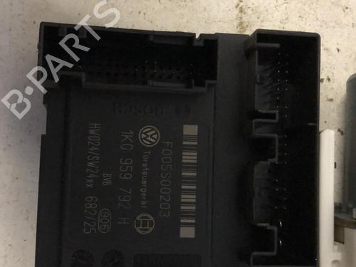 Rudehejsemotor forskærm højre Rudehejsemotor forskærm højre VW GOLF PLUS V (5M1, 521) [2004-2013] 34320877 34320877