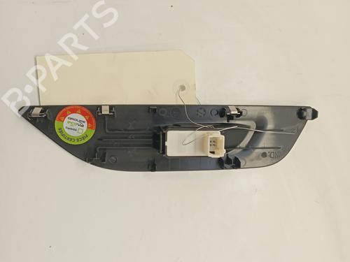 Used Right front window switch Right front window switch PEUGEOT 2008 II (UD_, US_, UY_, UJ_, UR_, UC_) [2019-2026] 34327196 34327196