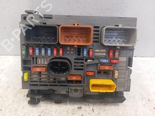 Caja reles / fusibles Caja reles / fusibles 39213806 39213806