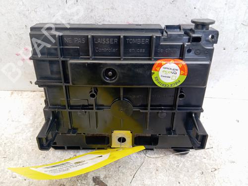Used Fuse box Fuse box 37188468 37188468