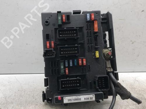 Used Fuse box Fuse box PEUGEOT 206 Hatchback (2A/C) 1.4 HDi eco 70 (68 hp) 34307223 34307223