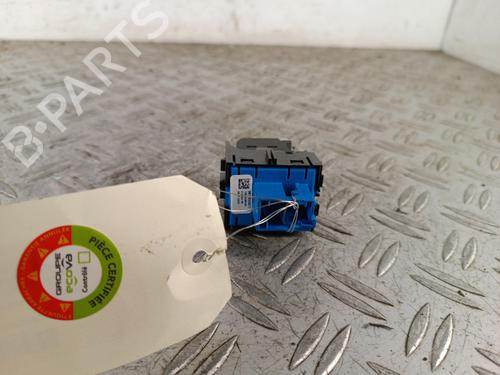 Used Switch Switch PEUGEOT 208 II (UB_, UP_, UW_, UJ_) 1.2 PureTech 100 (101 hp) 34313447 34313447
