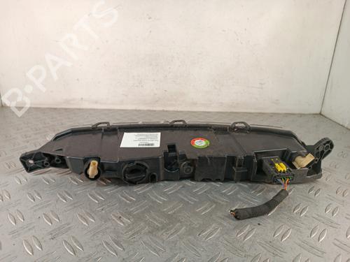 left-daytime-light-citroen-c4-picasso-ii-2013-37157230 main image