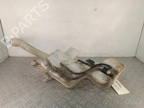 Used Windscreen washer tank Windscreen washer tank 37474297 37474297