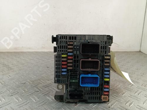 Fuse box CITROËN DS5 2.0 HDi 200 Hybrid4 All-wheel Drive | BP40458103E1 - Image 2