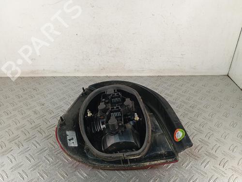 Used Right taillight Right taillight RENAULT SCÉNIC I MPV (JA0/1_, FA0_) 1.6 (JA00, JA16, JA15, JA19, JA1V, JA2B, JA2C, JA0B,... (107 hp) 40049432 40049432