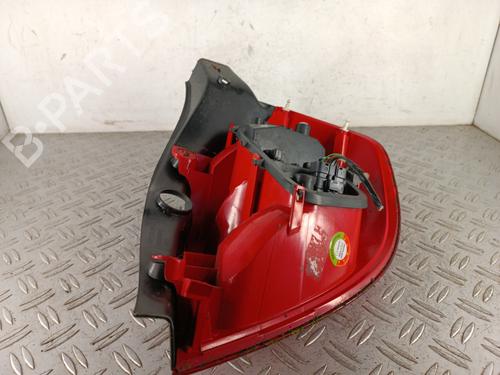 left-taillight-renault-clio-iii-br01-cr01-2005-2006-2007-2008-2009-2010-2011-2012-2013-2014-34317045 main image