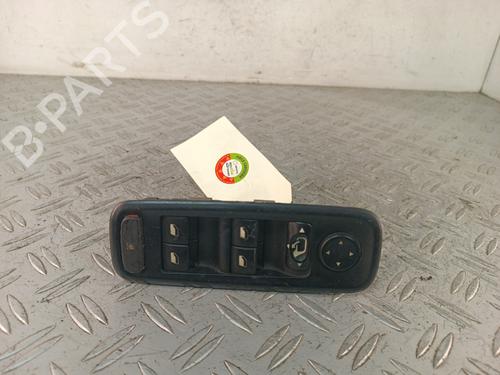 Used Left front window switch Left front window switch PEUGEOT 807 (EB_) 2.2 HDi (128 hp) 34317645 34317645
