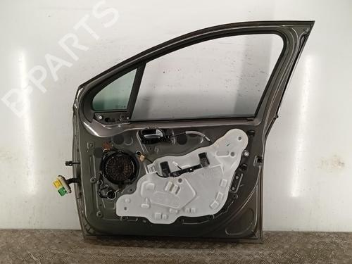 Used Right front door Right front door 38079872 38079872