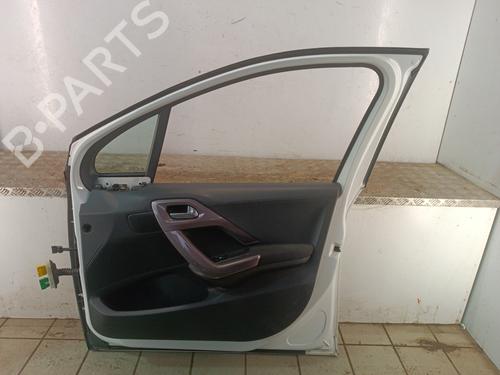 right-front-door-peugeot-2008-i-cu_-2013-34708451 main image