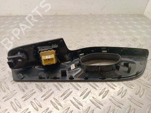 Used Left front window switch Left front window switch RENAULT TRAFIC III Bus (JG_) [2014-2026] 34310686 34310686