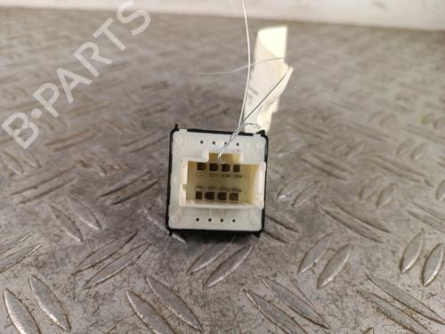 Used Left front window switch Left front window switch CITROËN C4 CACTUS 1.2 VTi 82 (82 hp) 34315652 34315652