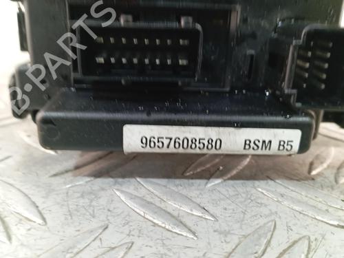Used Fuse box Fuse box CITROËN C2 (JM_) 1.4 HDi (68 hp) 40174471 40174471