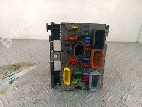 Used Fuse box Fuse box 36471258 36471258