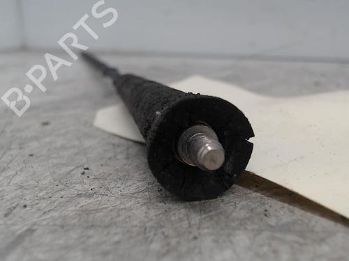 Used Antenna/Base Antenna/Base RENAULT CLIO III Grandtour (KR0/1_) [2007-2026] 35934616 35934616
