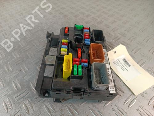 fuse-box-citroen-c3-ii-sc_-2009-38781131 main image