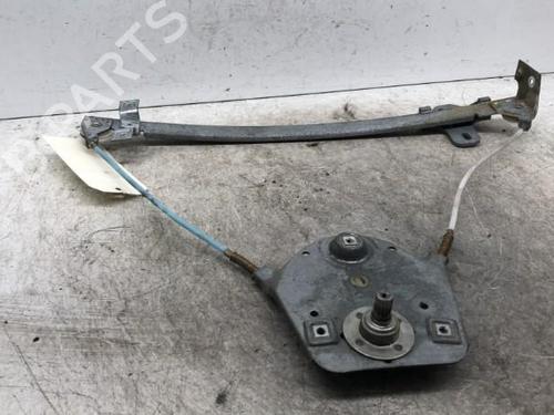 Used Front right window mechanism Front right window mechanism AUDI 80 B2 Saloon (811, 813, 814, 819, 853) 1.8 (90 hp) 34307653 34307653
