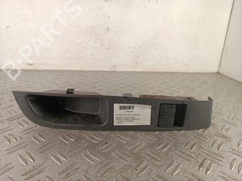 Used Left front window switch Left front window switch NISSAN MICRA C+C III (K12) 1.4 16V (88 hp) 34316372 34316372