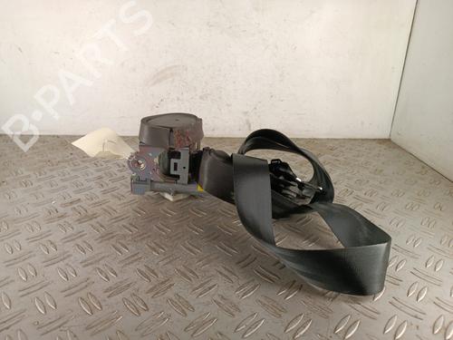 front-left-seatbelt-citroen-c4-cactus-2014-34313294 main image