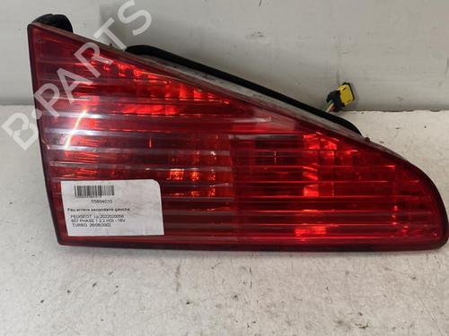 Venstre baglygte bagklap Venstre baglygte bagklap PEUGEOT 607 (9D, 9U) 2.2 HDi (133 hp) 34305633 34305633