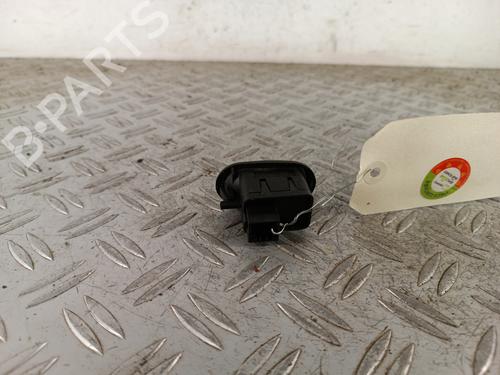 Used Left front window switch Left front window switch PEUGEOT 1007 (KM_) 1.4 HDi (68 hp) 34313182 34313182