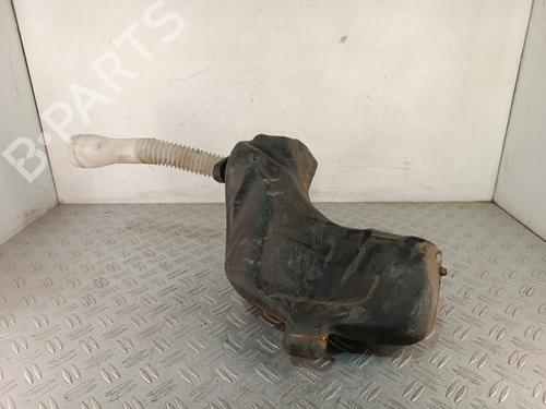 windscreen-washer-tank-peugeot-307-3ac-2000-2001-2002-2003-2004-2005-2006-2007-2008-2009-2010-2011-2012-34319419 main image