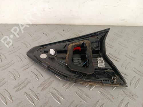 Feu de coffre gauche Feu de coffre gauche OPEL CORSA F (P2JO) 1.2 (68) (101 hp) 34312552 34312552