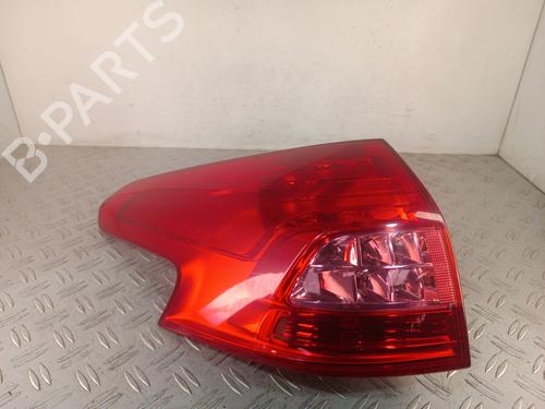 left-taillight-citroen-c5-iii-break-rw_-2008-2009-2010-2011-2012-2013-2014-2015-2016-2017-36416250 main image