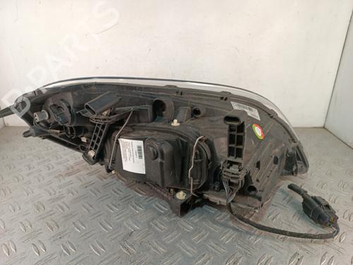 Used Left headlight Left headlight VOLVO XC60 I SUV (156) 2.4 D / D3 / D4 AWD (163 hp) 34319679 34319679
