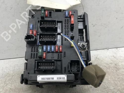Used Fuse box Fuse box PEUGEOT 206+ (2L_, 2M_) 1.4 i (73 hp) 34307819 34307819