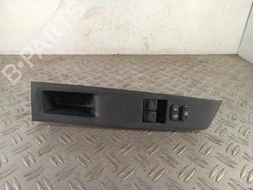 Used Left front window switch Left front window switch TOYOTA YARIS (_P13_) 1.5 Hybrid (NHP130_, NHP130) (101 hp) 34313416 34313416