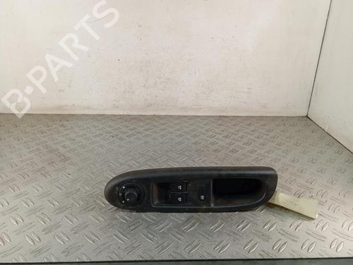 Used Left front window switch Left front window switch RENAULT CLIO II (BB_, CB_) 1.6 16V (BB01, BB0H, BB0T, BB14, BB1D, BB1R, BB2KL, BB3G... (107 hp) 40440569 40440569