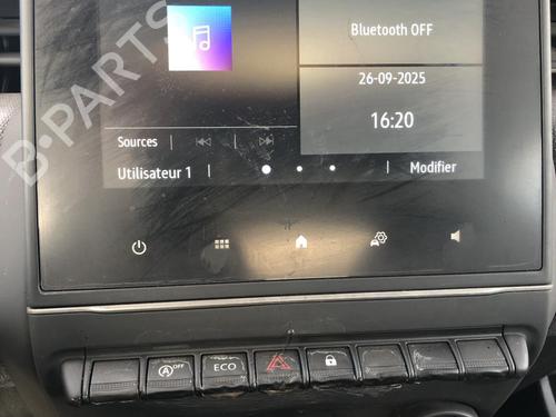display-monitor-renault-clio-v-b7_-2019-37738476 main image