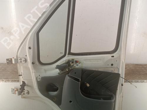 Used Right front door Right front door 37866409 37866409