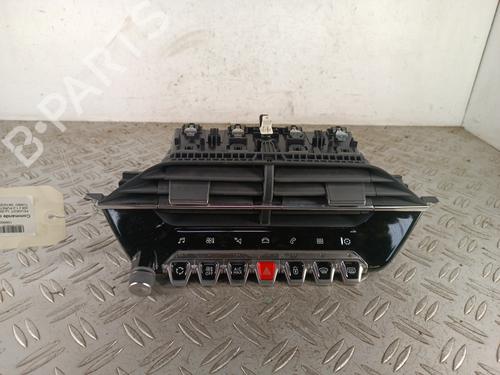 Used Climate control Climate control PEUGEOT 208 II (UB_, UP_, UW_, UJ_) 1.2 PureTech 100 (101 hp) 34313440 34313440